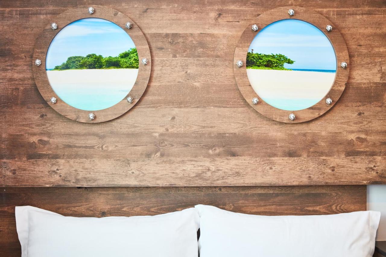 Standard Double Room No Window